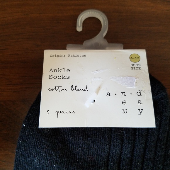 NWT Andeawy 3 Pair of Black Ankle Socks - Picture 3 of 4